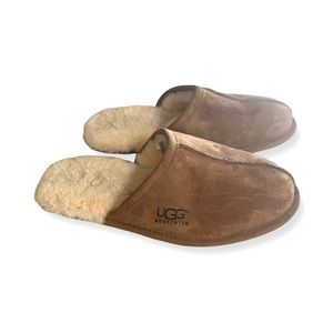 UGG men’s Scuff Slippers in Chestnut Suede size 9